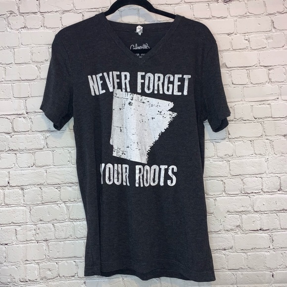 🇺🇸 Calamity Jane’s Gray Graphic Tee Shirt - Picture 1 of 5